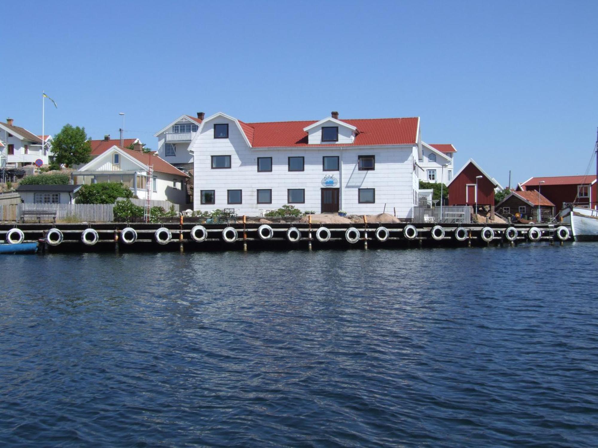 Hotell Fisketangen Kungshamn Exterior foto
